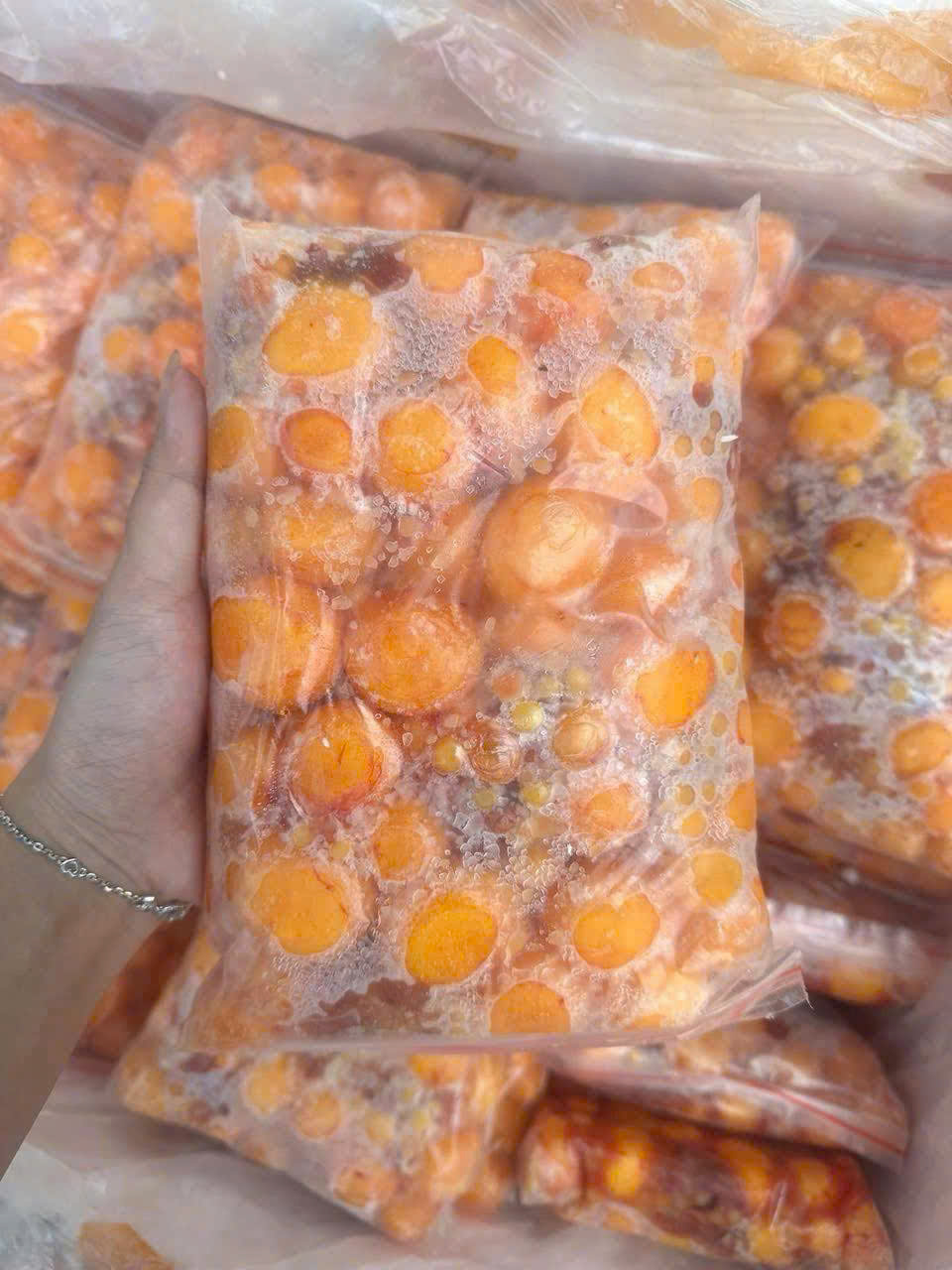 Trứng non vàng túi zip loại 1